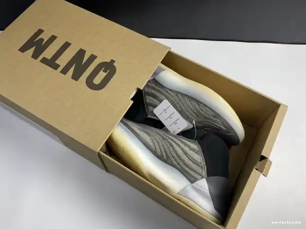 Barium H68771 Quantum Yeezy Adidas 0529